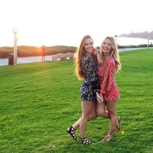 Meet your Posher, Kelly